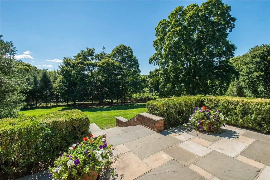 4 Whippoorwill Road Armonk NY 10504