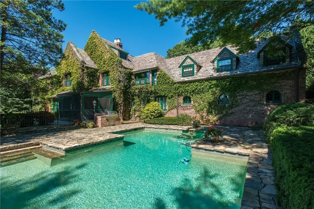 4 Whippoorwill Road Armonk NY 10504
