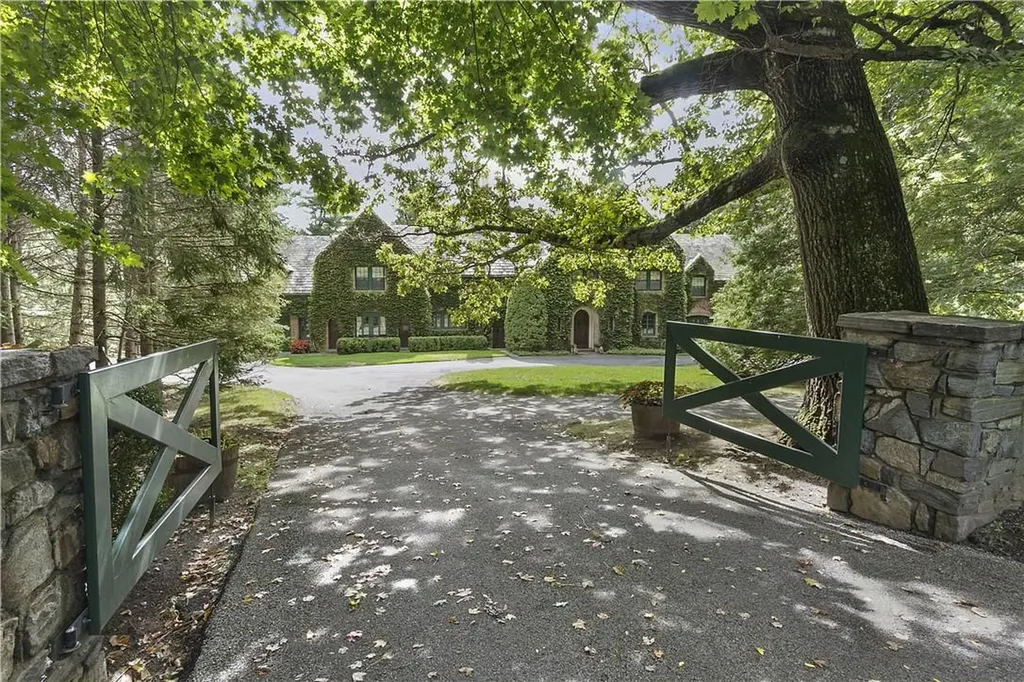 4 Whippoorwill Road Armonk NY 10504