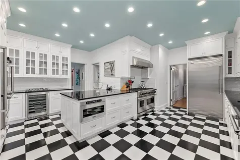 4 Whippoorwill Road Armonk NY 10504