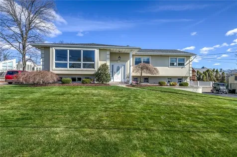 189 Kensington Oval New Rochelle NY 10805