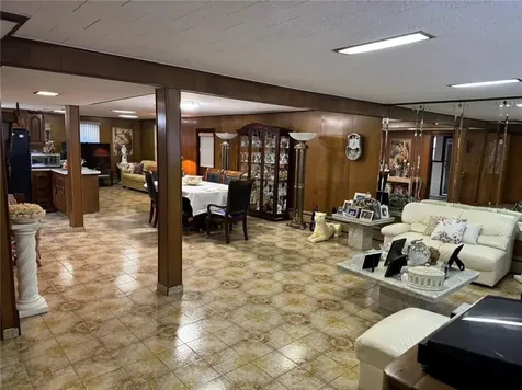1930 Pilgrim Avenue Bronx NY 10461