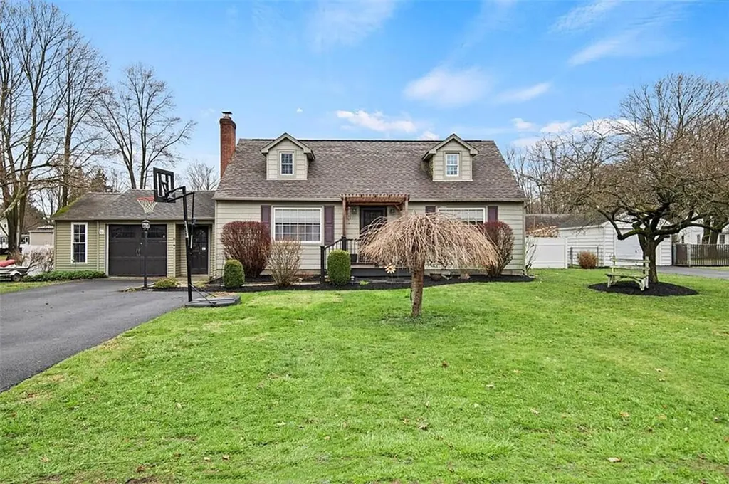 6 Valley View Road Hyde Park NY 12538