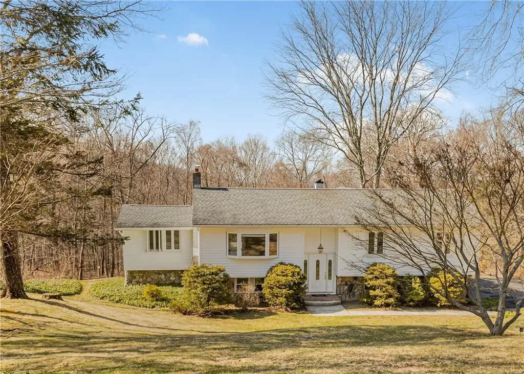 105 Overhill Road Stormville NY 12582