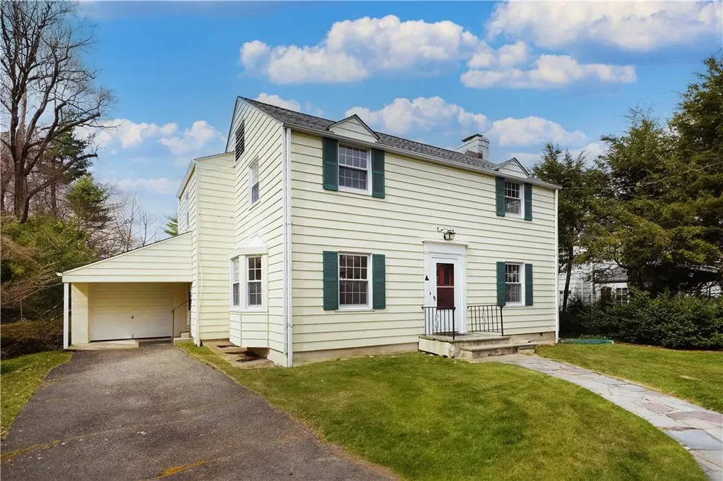 35 Robin Hill Road Scarsdale NY 10583
