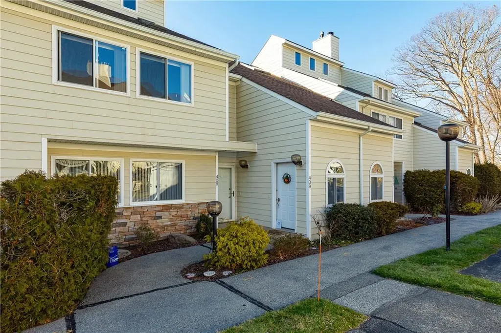 409 Crystal Hill Lane Poughkeepsie NY 12603