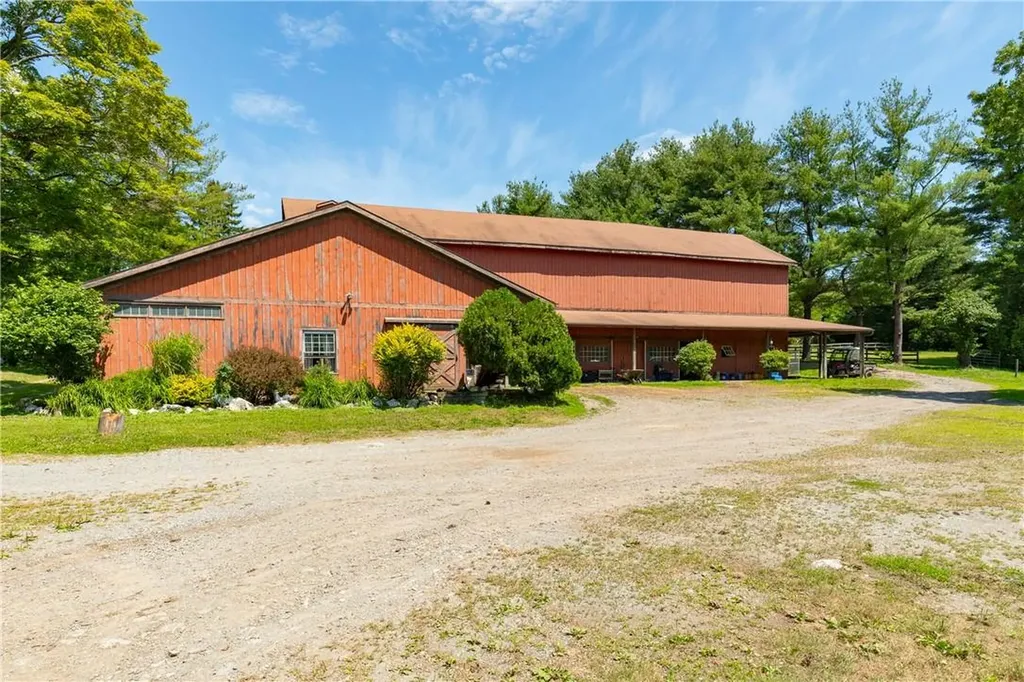 4 Browning Road Clinton NY 12538