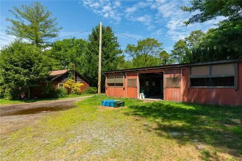 4 Browning Road Hyde Park NY 12538