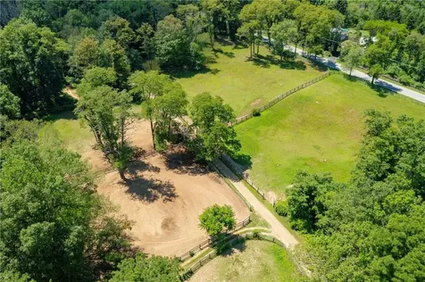 4 Browning Road Hyde Park NY 12538