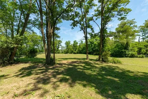 4 Browning Road Hyde Park NY 12538