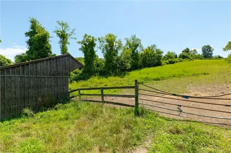 4 Browning Road Hyde Park NY 12538