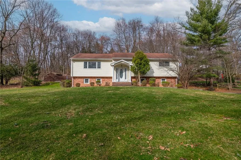 5 Potter Lane Airmont NY 10901