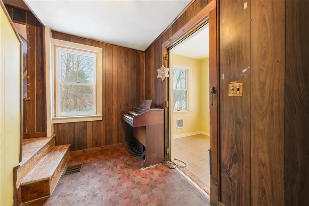 748 E Main Street Middletown NY 10940