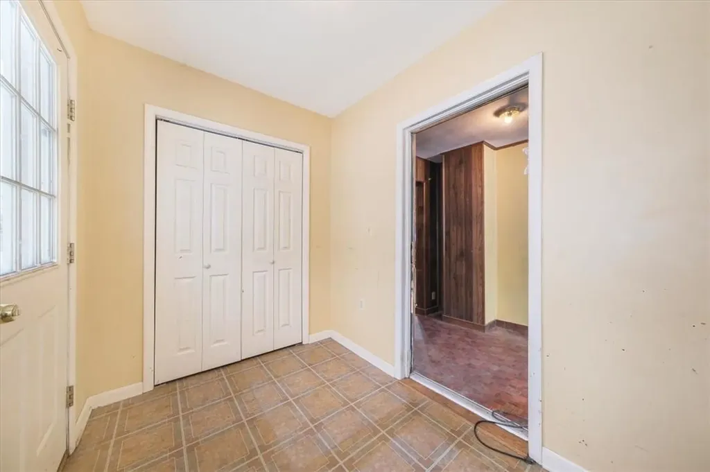 748 E Main Street Middletown NY 10940