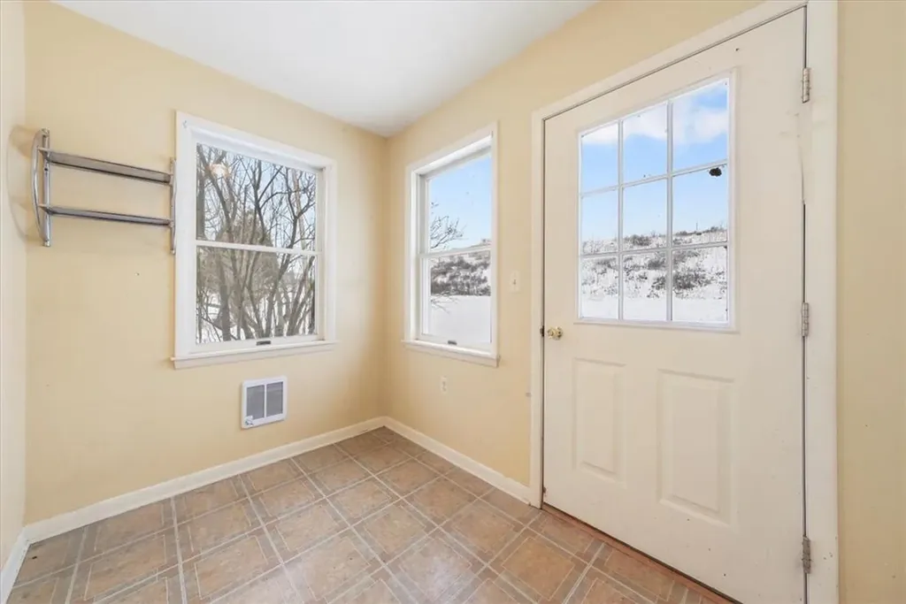748 E Main Street Middletown NY 10940