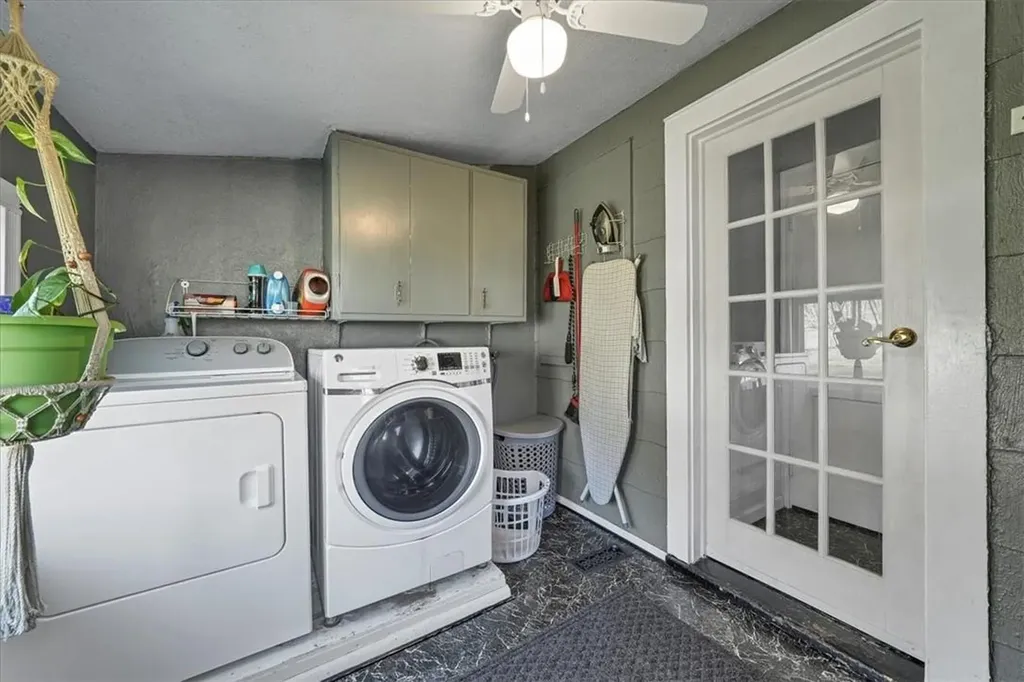 18 Edgewood Terrace Newburgh NY 12550