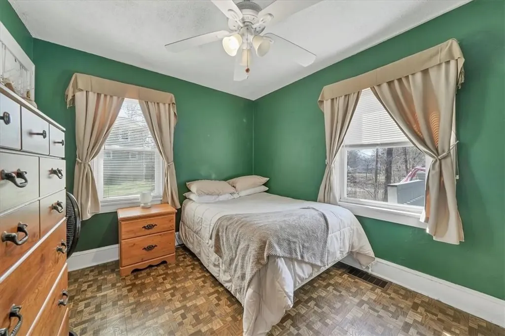 18 Edgewood Terrace Newburgh NY 12550