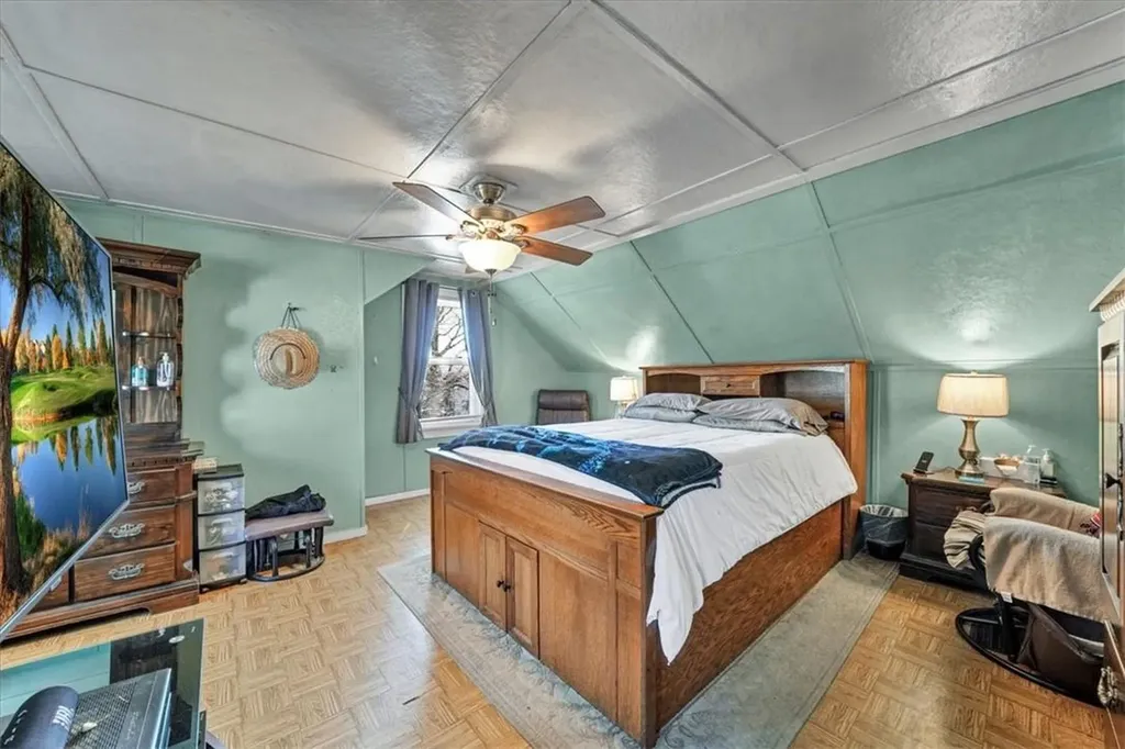 18 Edgewood Terrace Newburgh NY 12550