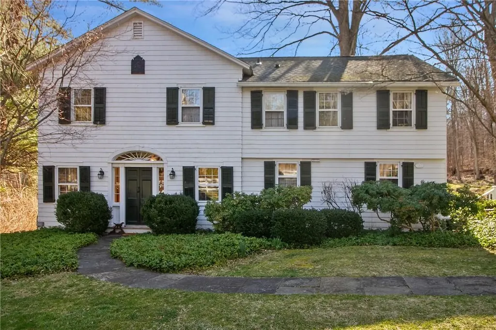 9 Salem Road Pound Ridge NY 10576