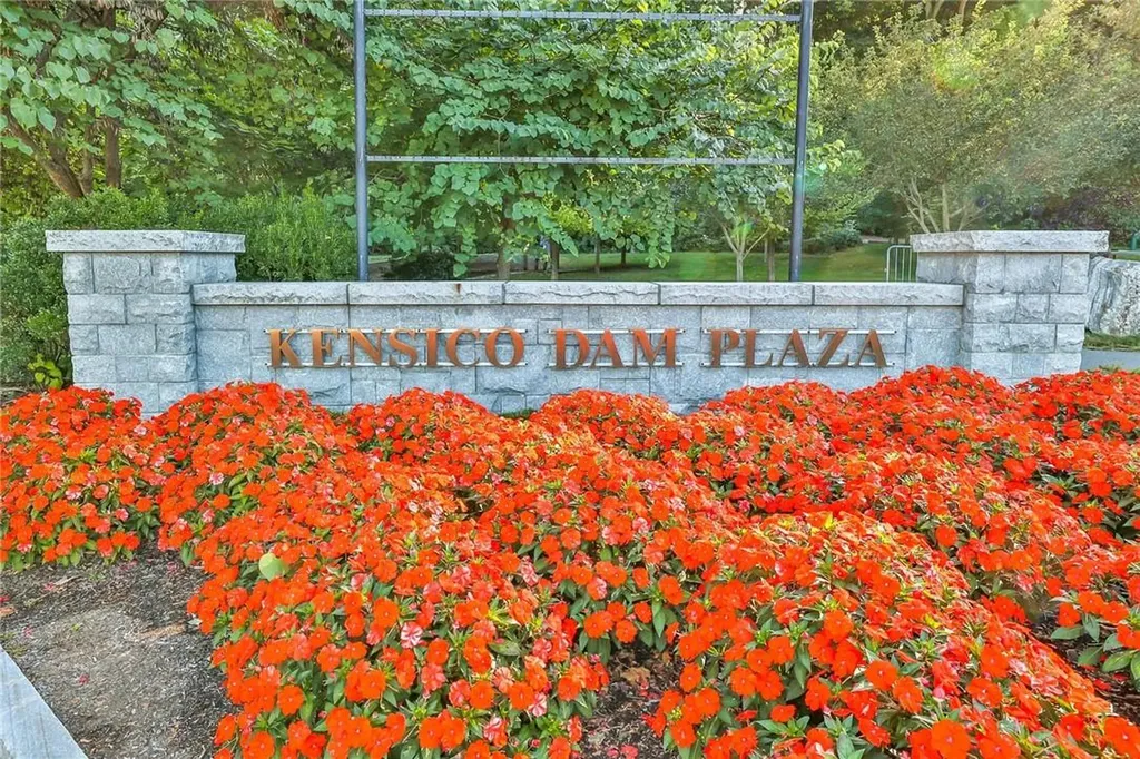28 Lawrence Drive White Plains NY 10603