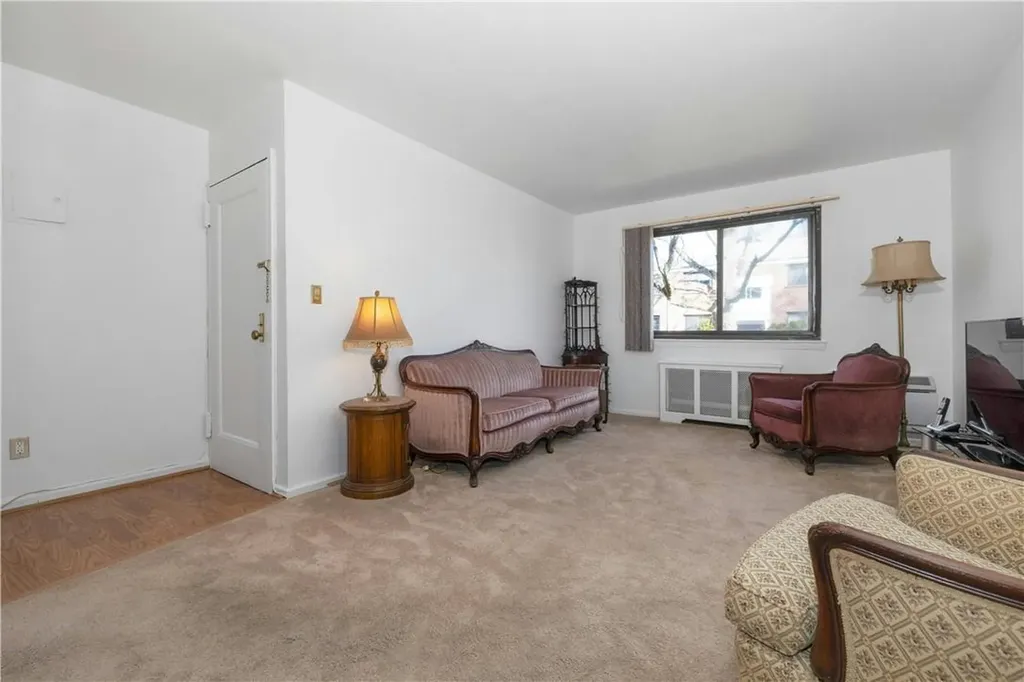 28 Lawrence Drive White Plains NY 10603