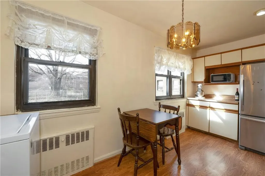 28 Lawrence Drive White Plains NY 10603