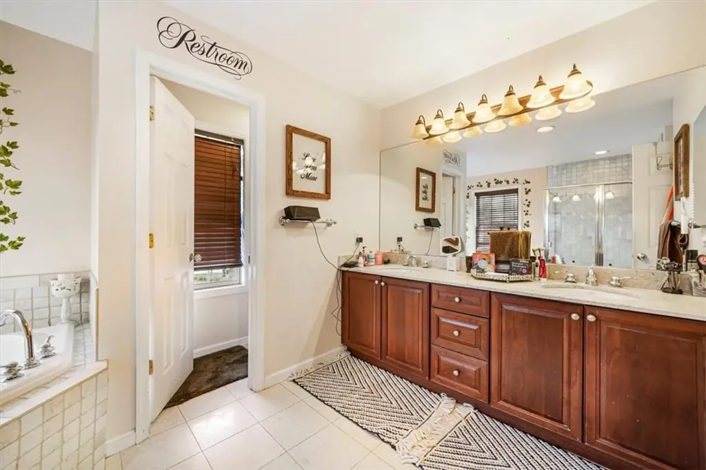 13 Mansion Ridge Boulevard Monroe NY 10950