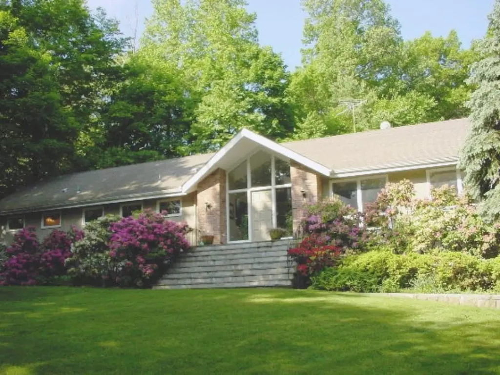 24 Cecilia Lane Pleasantville NY 10570