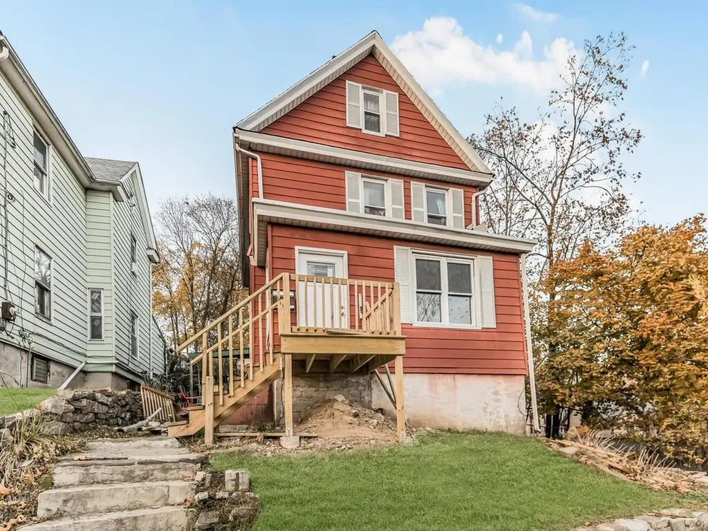 2 Dennison Street White Plains NY 10606