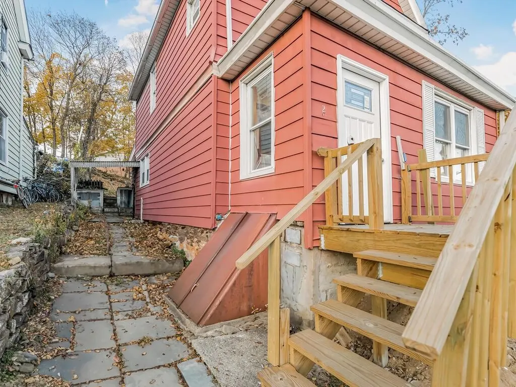 2 Dennison Street White Plains NY 10606