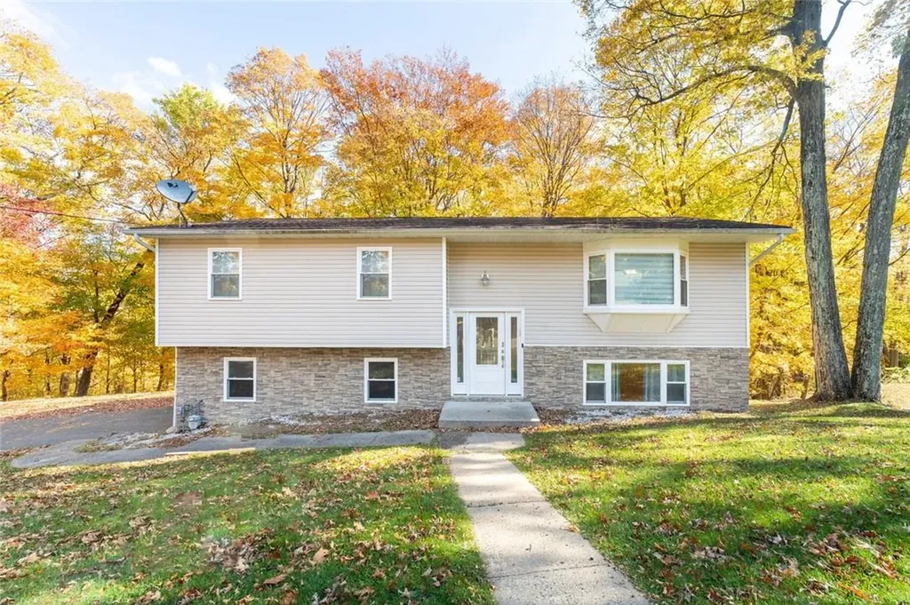 116 Mcnamara Road Spring Valley NY 10977