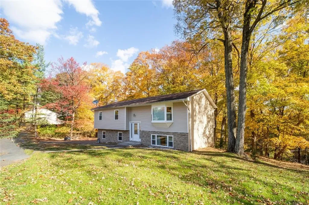 116 Mcnamara Road Spring Valley NY 10977