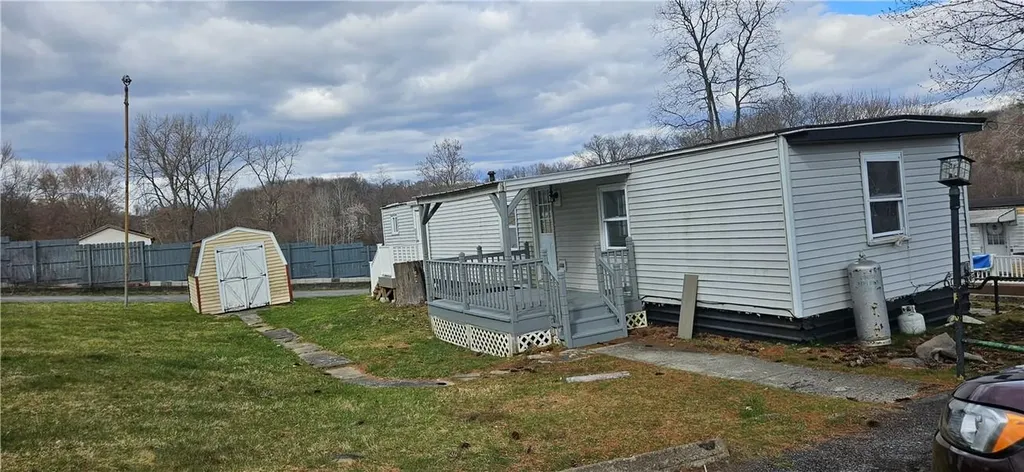 8 Hideaway Lane Marlboro NY 12542