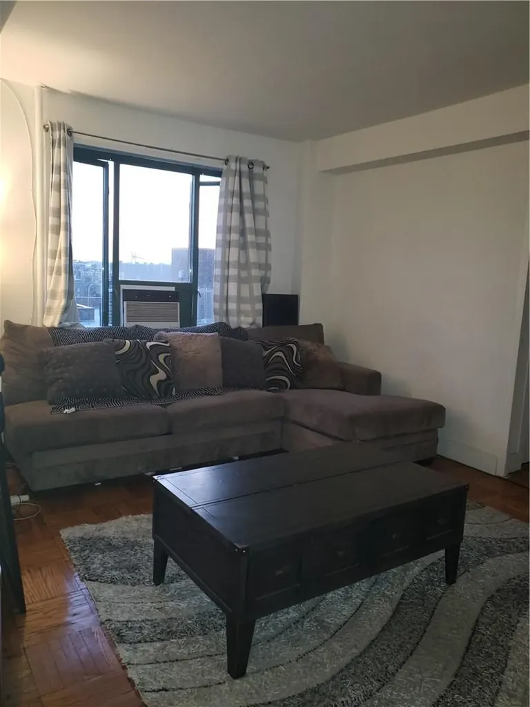 1505 Archer Road New York NY 10462