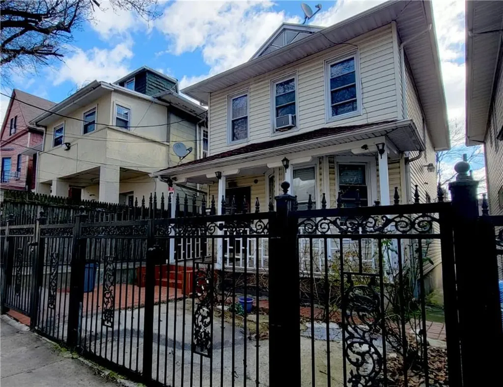 2502 Devoe Terrace Bronx NY 10468