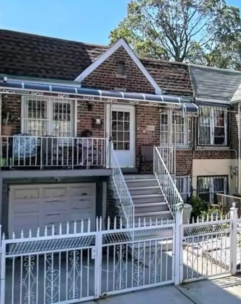 3211 Radcliff Avenue Bronx NY 10469