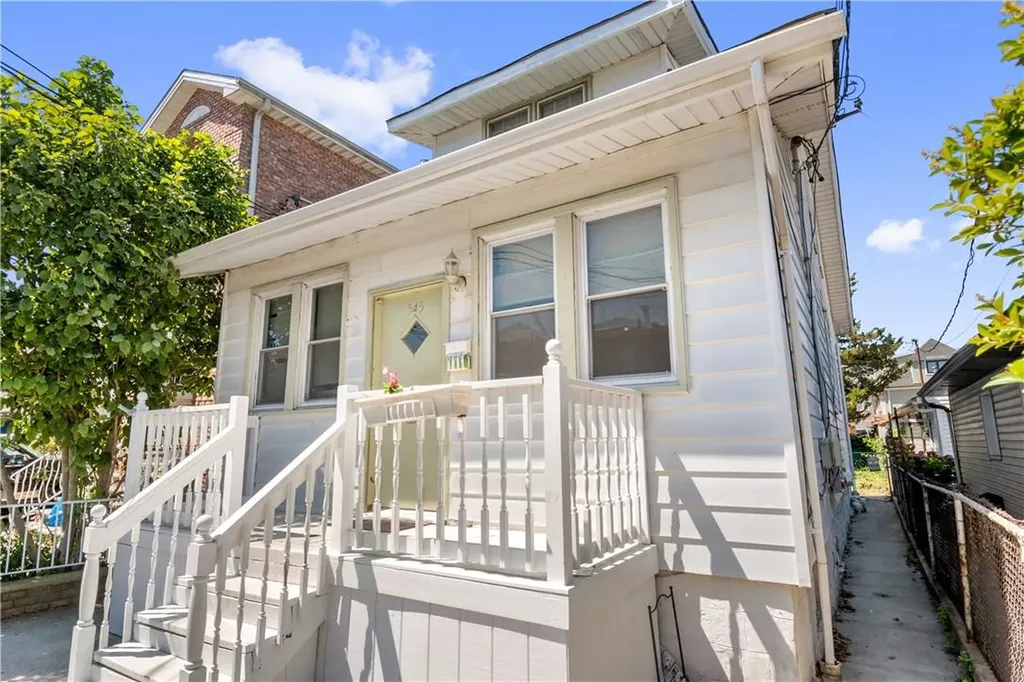 545 Vincent Avenue Bronx NY 10465