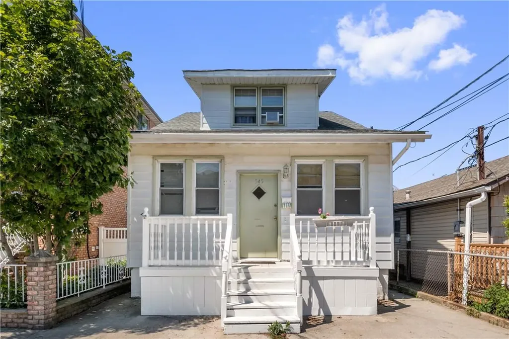 545 Vincent Avenue Bronx NY 10465