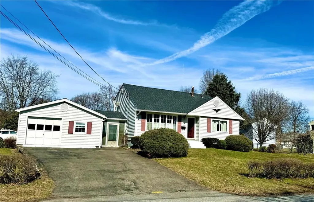 32 Appletree Drive Saugerties NY 12477