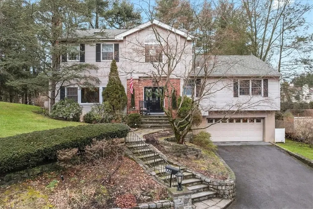 146 Saxon Woods Road White Plains NY 10605