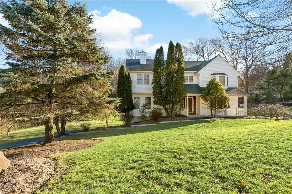 1247 Audra Court Mohegan Lake NY 10547