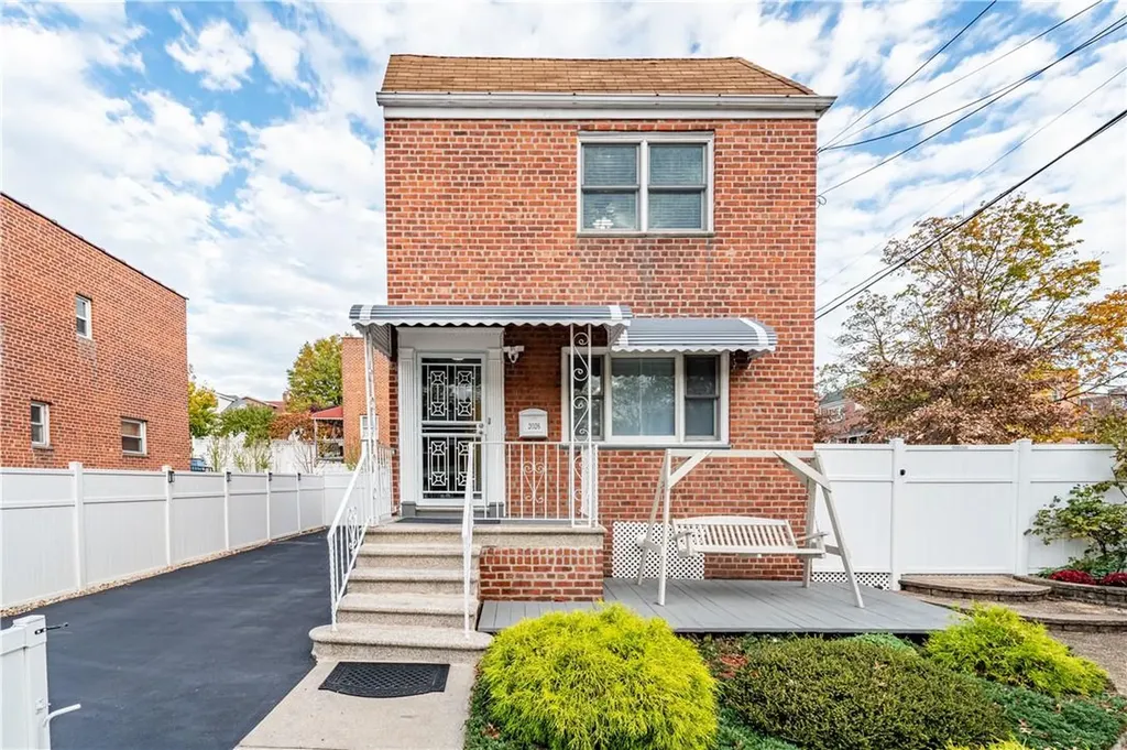 2026 Mayflower Avenue Bronx NY 10461