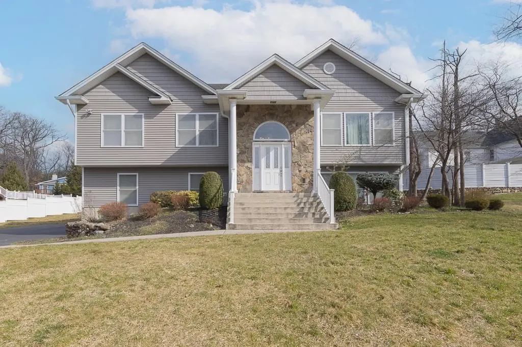 69 Heights Road Stony Point NY 10980