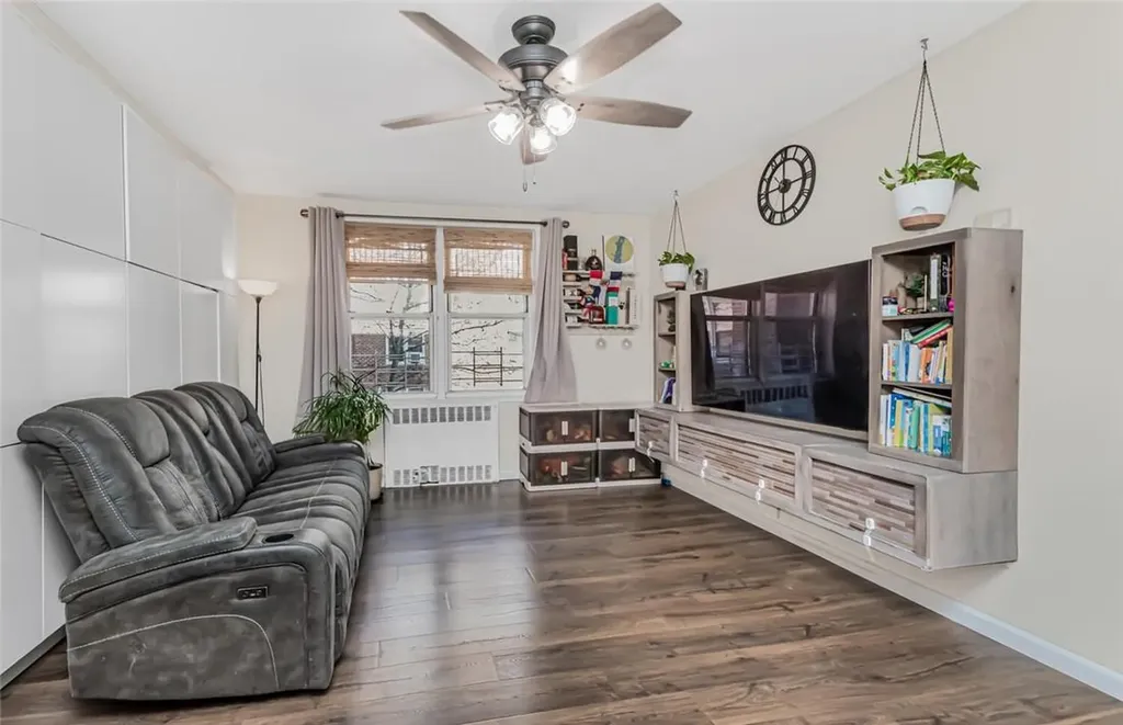 5635 Netherland Avenue Bronx NY 10471