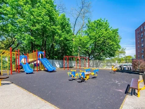5635 Netherland Avenue Bronx NY 10471
