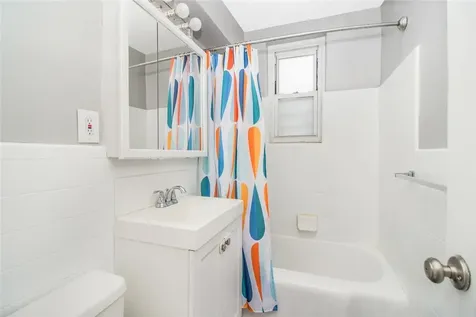 5635 Netherland Avenue Bronx NY 10471