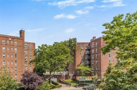 5635 Netherland Avenue Bronx NY 10471