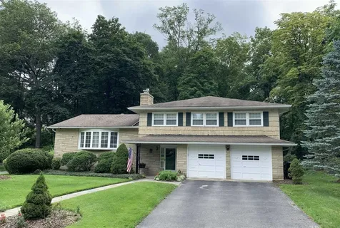 32 Loockerman Avenue Poughkeepsie NY 12601