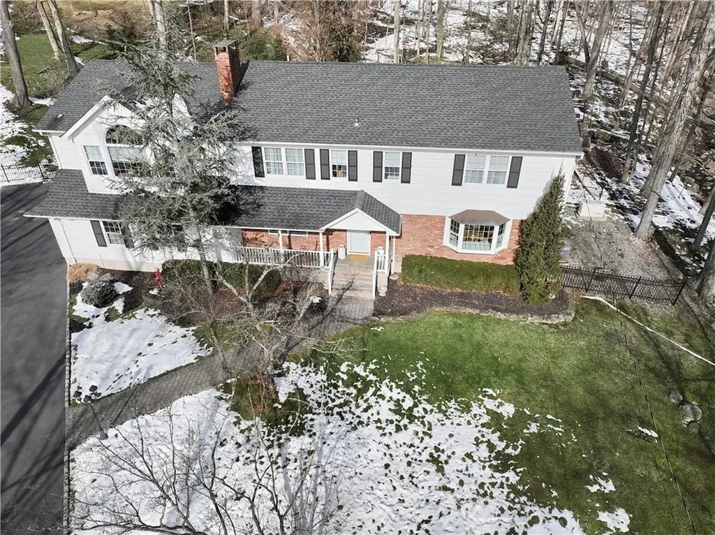 3 Cherry Lane Airmont NY 10952
