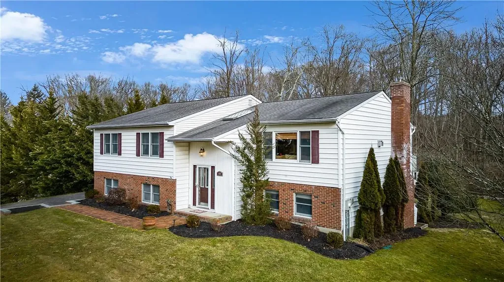 60 Dahlia Drive Mahopac NY 10541